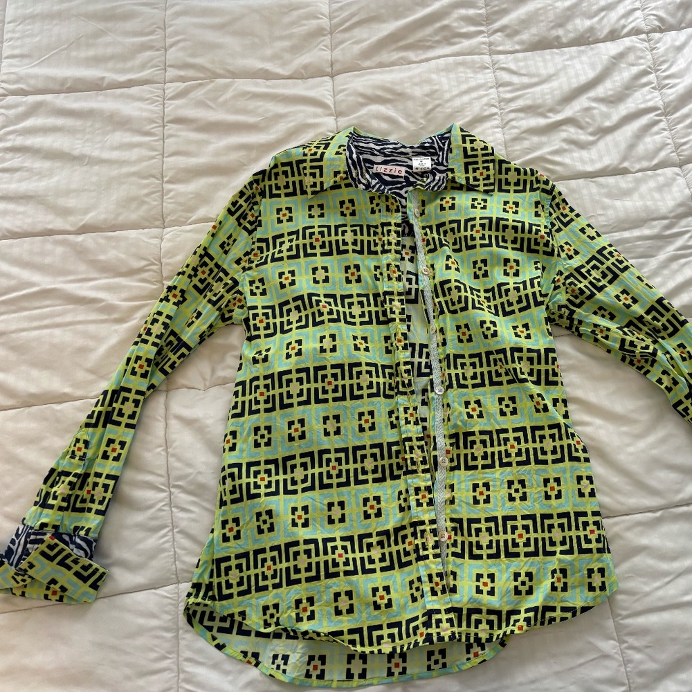 Tizzie Geometric Print Button Down